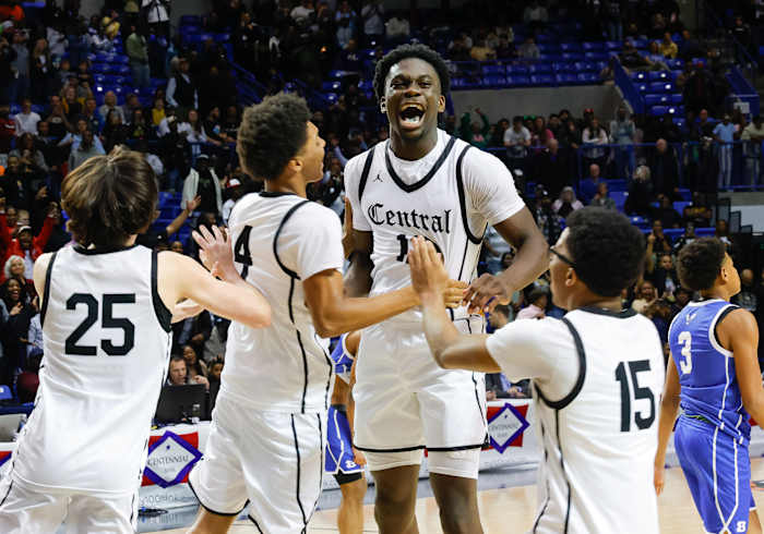 AAA Finals LR Central vs Bryant__00055